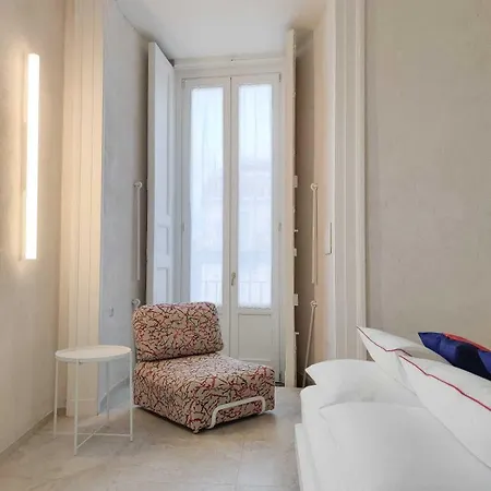 Casa Celeste Aida נאפולי