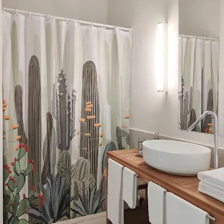 Casa Celeste Aida Bed & Breakfast 4*